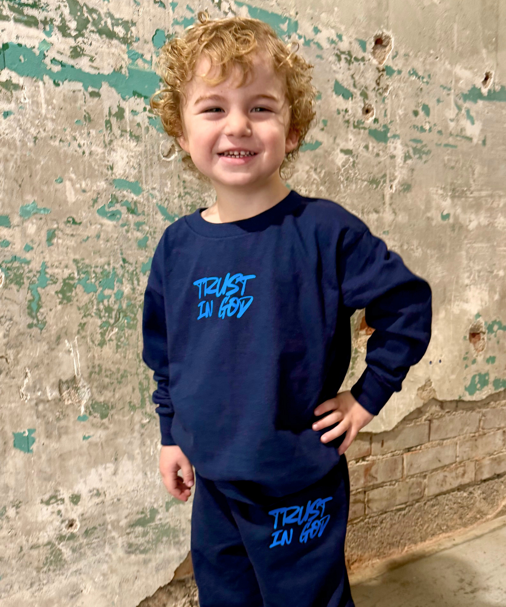 Gildan Longsleeve : Trust God (Youth)
